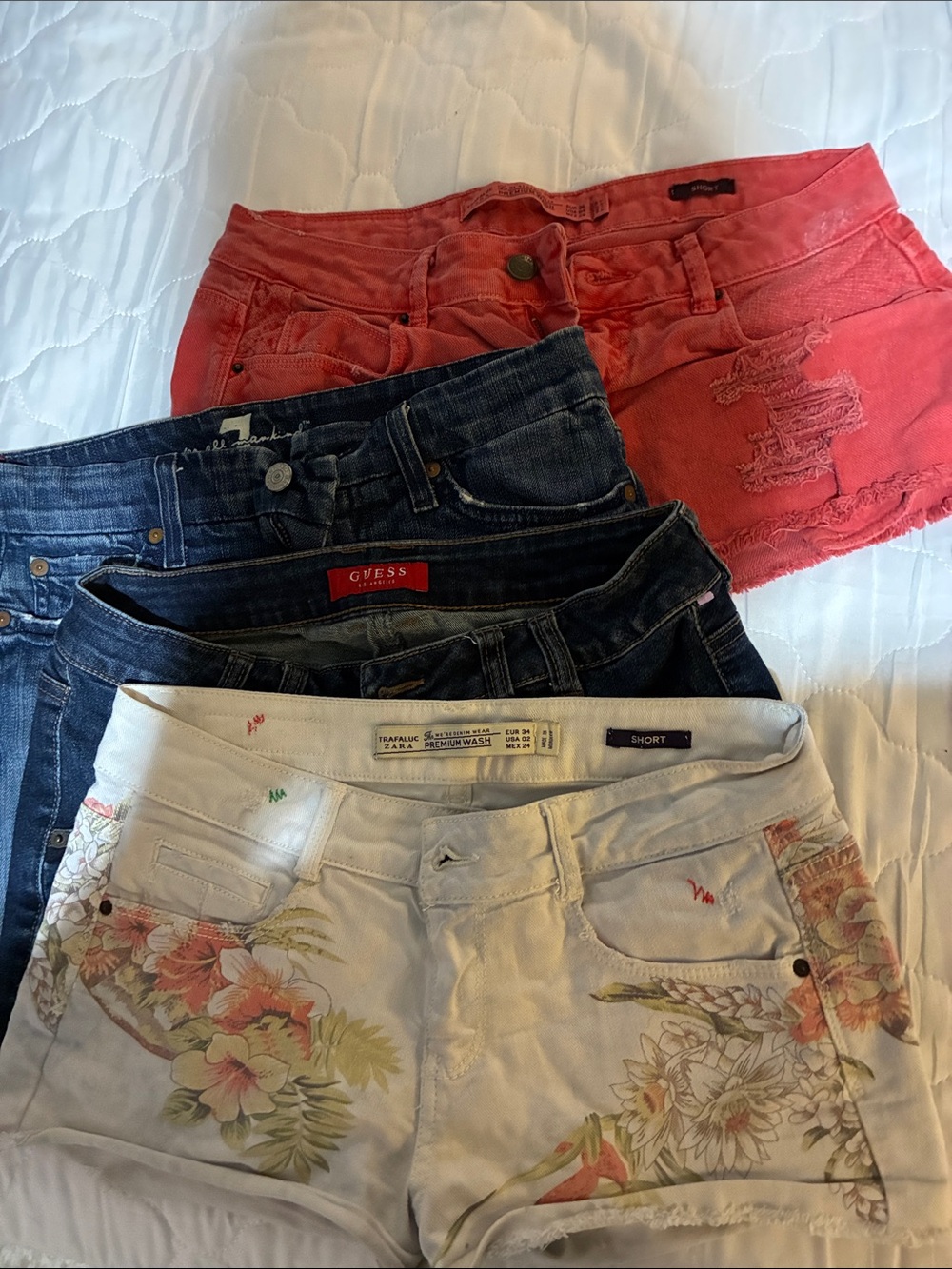 Bundle of demin shorts and mini skirt Sz small